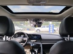 Hyundai Elantra 1.5L CVT Luxury - ფოტო 18