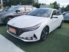 Hyundai Elantra 1.5L CVT Luxury - ფოტო 2