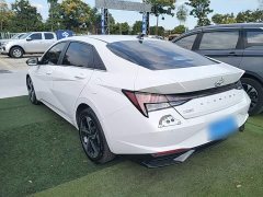 Hyundai Elantra 1.5L CVT Luxury - ფოტო 5
