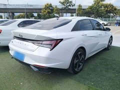 Hyundai Elantra 1.5L CVT Luxury - ფოტო 7
