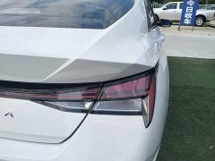 Hyundai Elantra 1.5L CVT Luxury - ფოტო 8