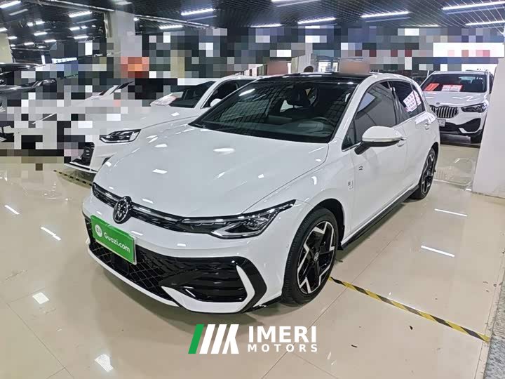 Volkswagen Golf Facelift 300TSI R-Line