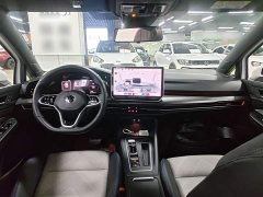 Volkswagen Golf Facelift 300TSI R-Line - ფოტო 10