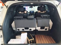 Toyota Gravia 2.5L Hybrid Luxury - ფოტო 19