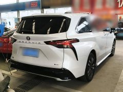 Toyota Gravia 2.5L Hybrid Luxury - ფოტო 7