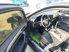 Volkswagen Taos 330TSI FWD 30th Anniversary Edition - ფოტო 16