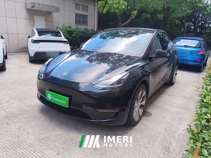 Tesla Model Y Facelift Long Range All-Wheel Drive