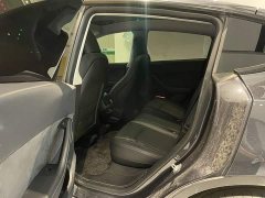Tesla Model Y Rear-Wheel Drive - ფოტო 17