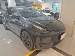 Tesla Model Y Rear-Wheel Drive - ფოტო 4