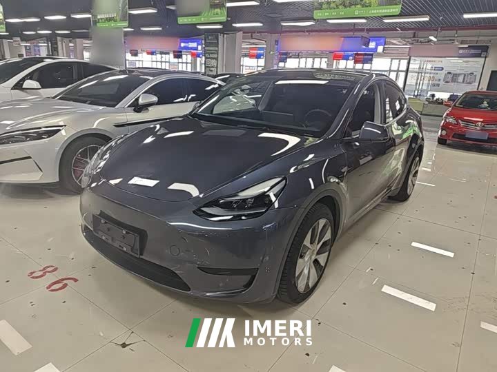 Tesla Model Y Facelift Rear-Wheel Drive