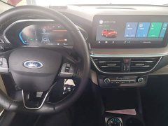 Ford Focus Sedan EcoBoost 180 Automatic Trend - ფოტო 10