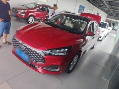 Ford Focus Sedan EcoBoost 180 Automatic Trend - ფოტო 2