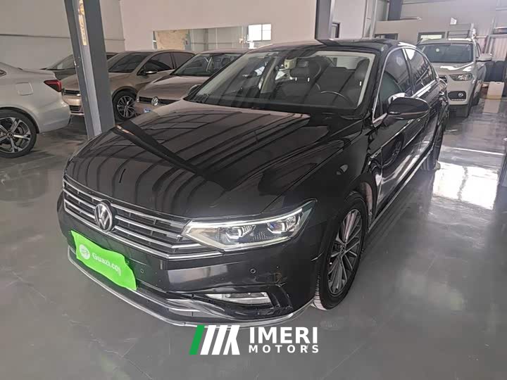 Volkswagen Magotan 2020 330TSI DSG Luxury - ავტომობილი ჩინეთიდან