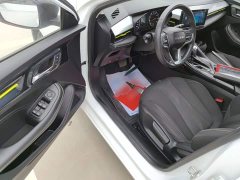 SAIC MG i5 2021 1.5L CVT Platinum Edition - ფოტო 16