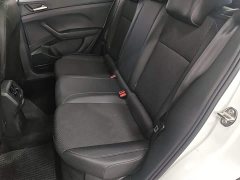Volkswagen Touran 2023 200TSI DSG Smart Connected Edition - ფოტო 17