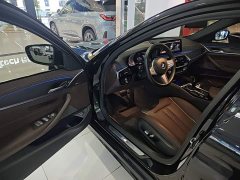 BMW 5 Series 530Li Premier M Sport Package - ფოტო 16