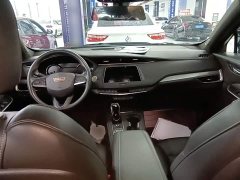 Cadillac XT4 28T FWD Luxury - ფოტო 10