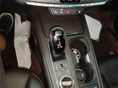 Cadillac XT4 28T FWD Luxury - ფოტო 14