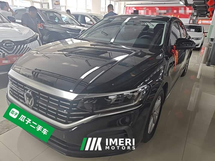 Volkswagen Passat Outstanding Edition 280TSI Business Version