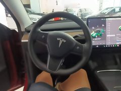 Tesla Model Y Rear-Wheel Drive - ფოტო 11