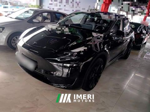 2024 Tesla Model Y Rear-Wheel Drive