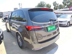 Buick GL8 Land Official Business Class 652T Comfort Edition - ფოტო 5