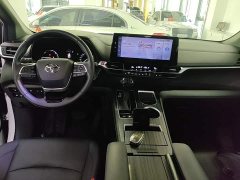 Toyota Sienna 2.5L Hybrid Premium Edition - ფოტო 10