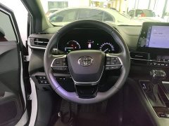 Toyota Sienna 2.5L Hybrid Premium Edition - ფოტო 11