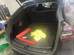 Tesla Model Y Rear-Wheel Drive - ფოტო 19