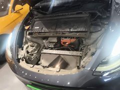 Tesla Model Y Rear-Wheel Drive - ფოტო 20