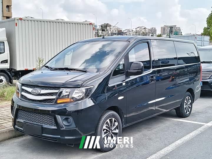 Ruifeng M3 PLUS 1.5T 5/7-Seater Classic Edition - автомобиль из Китая