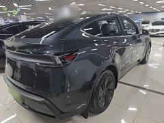 Tesla Model Y Long Range All-Wheel Drive - ფოტო 7