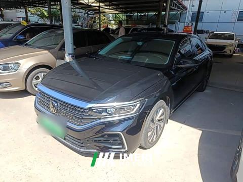 2022 Volkswagen Passat Plug-in Hybrid 430PHEV Hybrid Luxury Edition