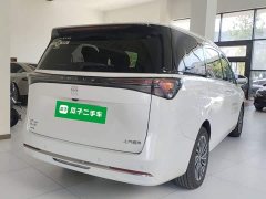 Buick GL8 New Energy Lusang Respect Edition - ფოტო 5