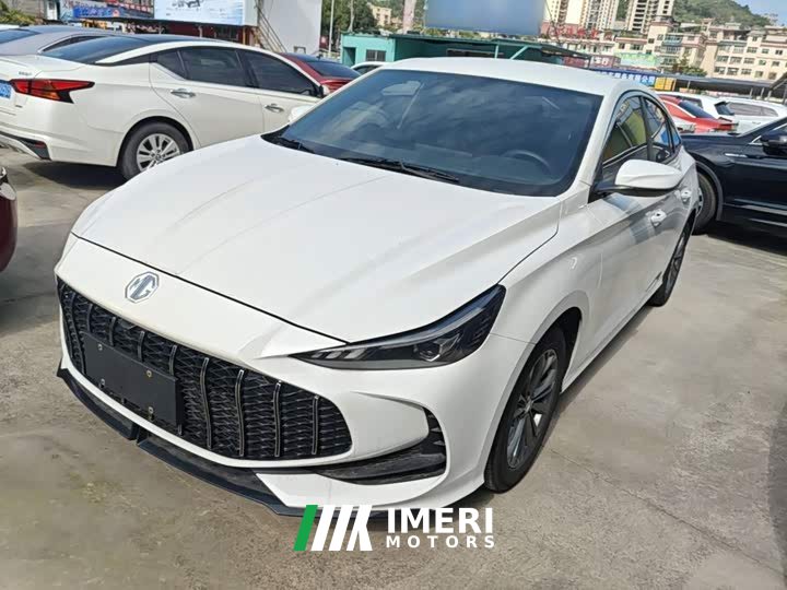 SAIC MG5 180DVVT Global Premier Edition