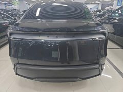 Tesla Model Y Long Range All-Wheel Drive - ფოტო 6