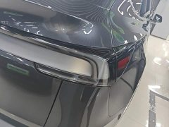 Tesla Model Y Long Range All-Wheel Drive - ფოტო 8