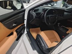 Lexus ES 2023 200 Excellence Edition - ფოტო 16