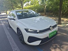 Volkswagen Jetta L 300TSI DSG Luxury - ფოტო 4