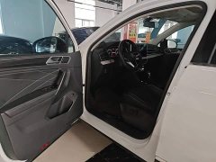 Volkswagen Tiguan L Outstanding Edition 300TSI Automatic FWD Dragon Ascendant Version - ფოტო 16