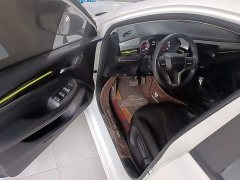SAIC MG i5 2021 1.5L CVT Platinum Edition - ფოტო 16