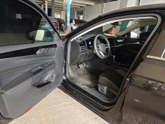 Volkswagen Passat Outstanding Edition 280TSI Business Version - ფოტო 16