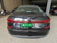 Volkswagen Passat Outstanding Edition 280TSI Business Version - ფოტო 6