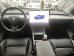 Tesla Model Y Rear-Wheel Drive - ფოტო 10