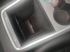 Tesla Model Y Rear-Wheel Drive - ფოტო 9