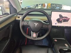 Tesla Model Y Rear-Wheel Drive - ფოტო 11