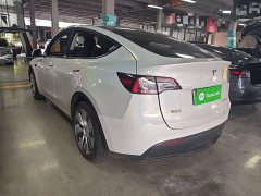 Tesla Model Y Rear-Wheel Drive - ფოტო 5