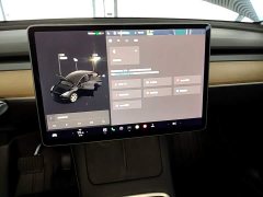 Tesla Model Y Standard Range RWD - ფოტო 13