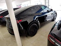 Tesla Model Y Standard Range RWD - ფოტო 7