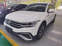 Volkswagen Tiguan L 330TSI Automatic Two-Wheel Drive Comfort Edition - ფოტო 1